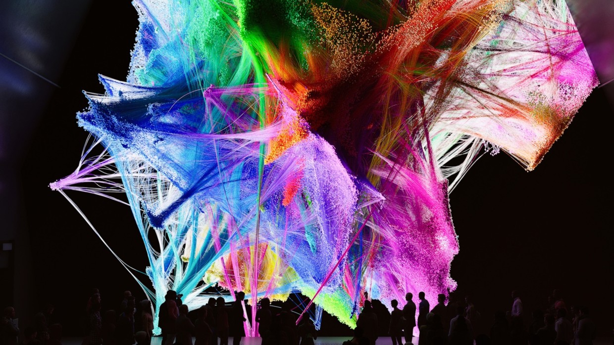 BRUSK campagnebeelden website Refik Anadol liggend