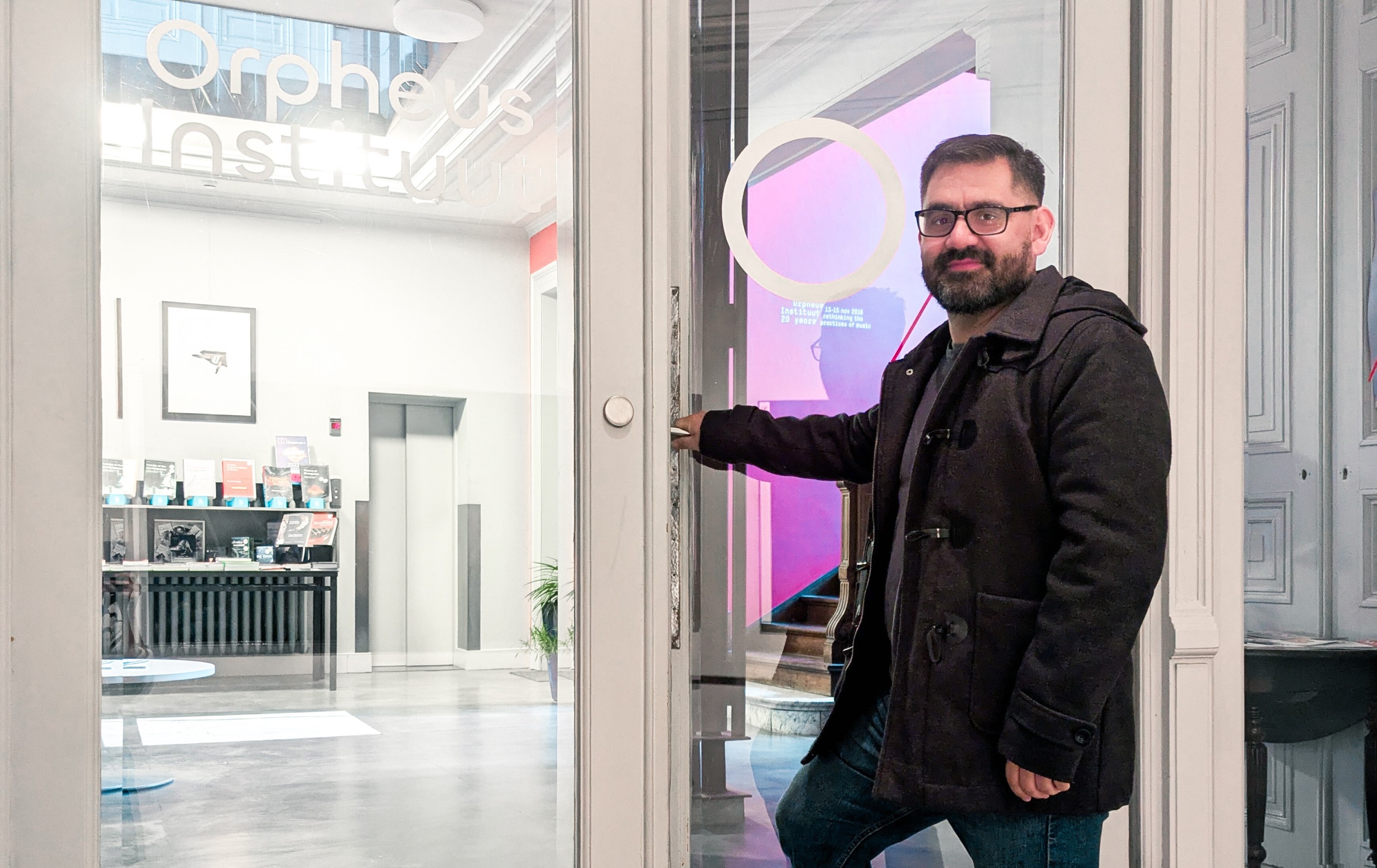 P Diego Castro Magas door