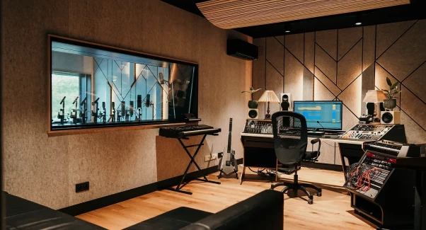 B32c9e b9c6d7cd2e0e4097b964491dc70747b2mv2